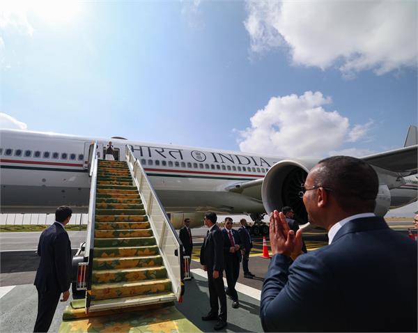 pm modi departs for oman on the final leg of his three nation tour