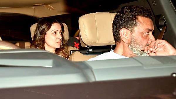 bobby deol cried emotional watching father dharmendra last film ikkis