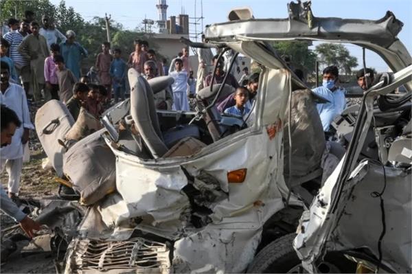 pakistan  punjab 2025 4 800 killed in traffic crashes