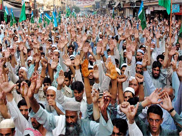 pakistan  s population crisis deepens as experts warn of national collapse