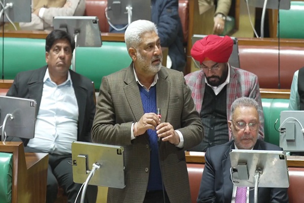 ਮਨਰੇਗਾ ਦਾ ਨਾਂ ਬਦਲ ਕੇ ਭਾਜਪਾ ਗਰੀਬਾਂ ਦੇ ਹੱਕ ਖੋਹਣਾ ਚਾਹੁੰਦੀ ਹੈ : ਕਟਾਰੂਚੱਕ