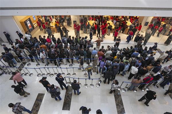 apple  india  store  rental