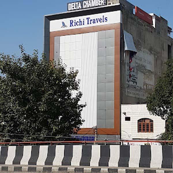 owner of richie travels in jalandhar defrauded of rs 5 54 crore