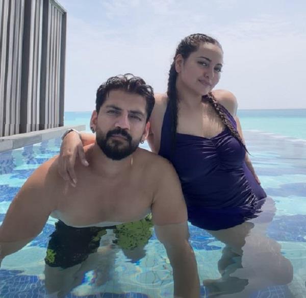 sonakshi sinha zaheer iqbal to ring in new year in maldives
