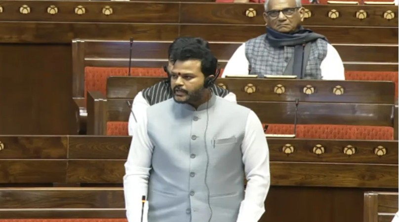 ਇੰਡੀਗੋ ਸੰਕਟ ਨੂੰ ਲੈ ਕੇ ਰਾਜ ਸਭਾ ''ਚ ਨਾਗਰਿਕ ਉਡਾਣ ਮੰਤਰੀ ਦਾ ਵੱਡਾ ਬਿਆਨ