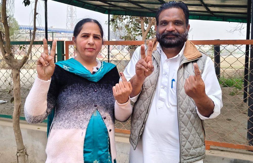 ਕਾਂਗਰਸੀ ਆਗੂਆਂ ਨੇ ਕੀਤਾ ਵੋਟ ਦੇ ਇਸਤੇਮਾਲ