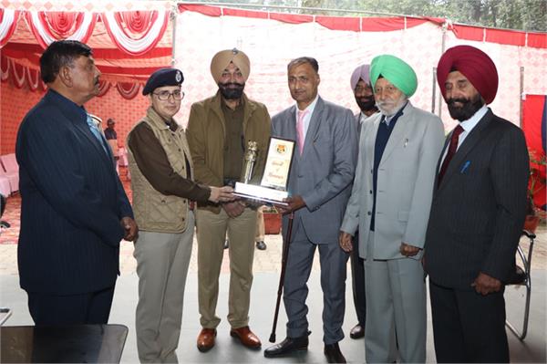 jalandhar police celebrated police veterans day at police lines