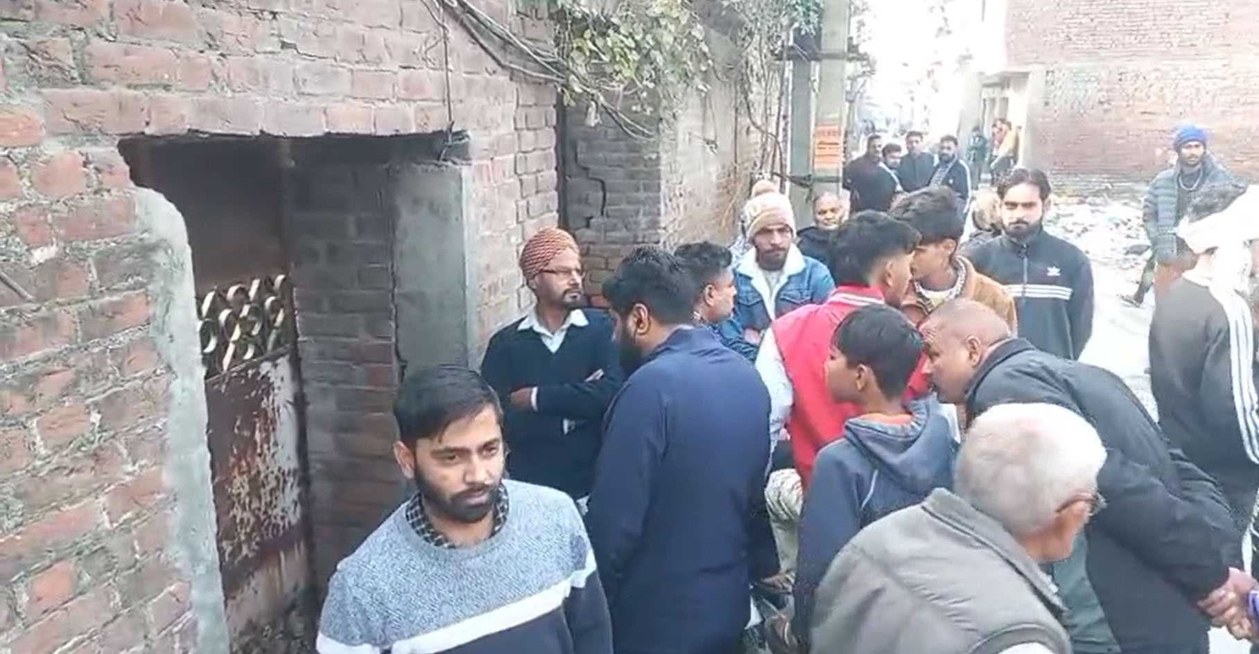 ਅੰਮ੍ਰਿਤਸਰ ''ਚ ਵੱਡੀ ਵਾਰਦਾਤ, ਪਿਓ ਵੱਲੋਂ ਕੁੜੀ ਦਾ ਬੇਰਹਿਮੀ ਨਾਲ ਕਤਲ, ਖੂਨ ਨਾਲ ਲਥਪਥ ਮਿਲੀ ਲਾਸ਼