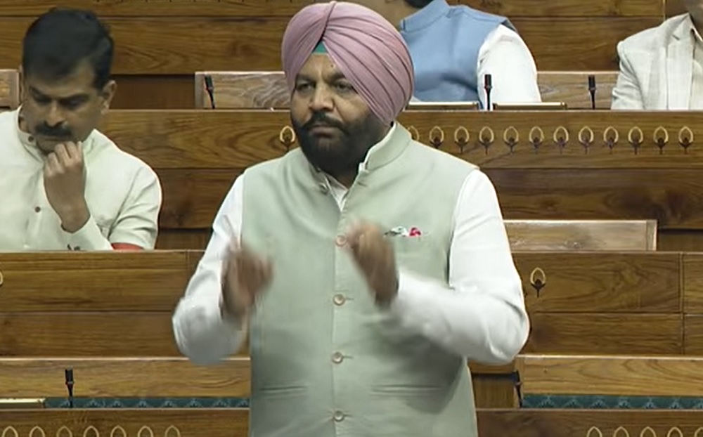 ਸੰਸਦ ''ਚ ਗੁਰਜੀਤ ਔਜਲਾ ਨੇ ਅੰਮ੍ਰਿਤਸਰ ਨੂੰ ਲੈ ਕੇ ਕੀਤੀ ਵੱਡੀ ਮੰਗ, ਸਰਕਾਰ ਤੋਂ ਮੰਗੇ ਜਵਾਬ
