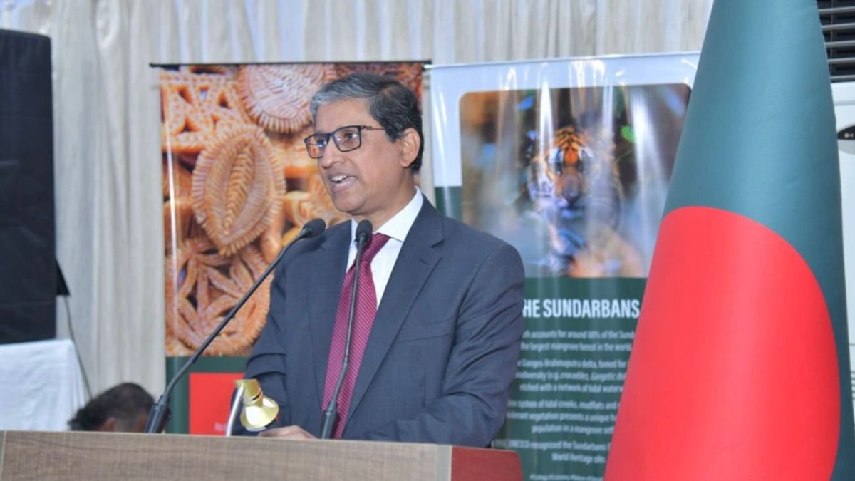 ਬੰਗਲਾਦੇਸ਼ ਨੇ ਭਾਰਤੀ ਹਾਈ ਕਮਿਸ਼ਨਰ ਪ੍ਰਣਯ ਵਰਮਾ ਨੂੰ ਕੀਤਾ ਤਲਬ; ਦੂਤਾਵਾਸਾਂ ਦੀ ਸੁਰੱਖਿਆ ਨੂੰ ਲੈ ਕੇ ਪ੍ਰਗਟਾਈ ਚਿੰਤਾ