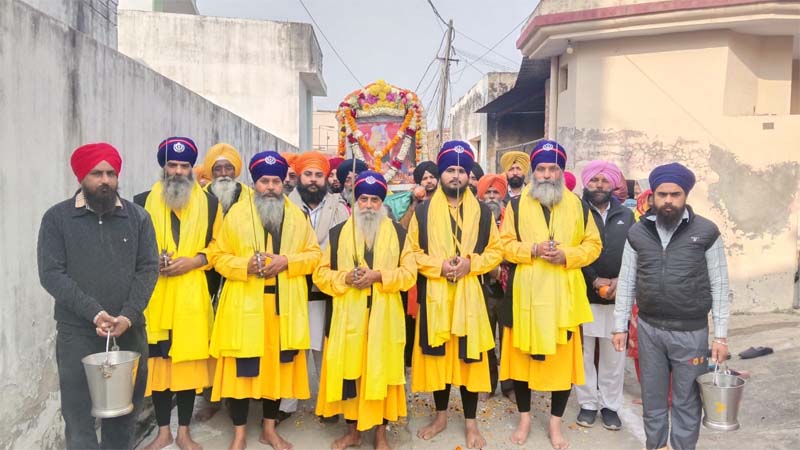 ਪਿੰਡ ਮੂਨਕ ਖੁਰਦ ਤੇ ਮੂਨਕ ਕਲਾਂ ਵਿਖੇ ਸ੍ਰੀ ਗੁਰੂ ਗੋਬਿੰਦ ਸਿੰਘ ਜੀ ਦੇ ਪ੍ਰਕਾਸ਼ ਦਿਹਾੜੇ ਮੌਕੇ ਸਜਾਇਆ ਨਗਰ ਕੀਰਤਨ