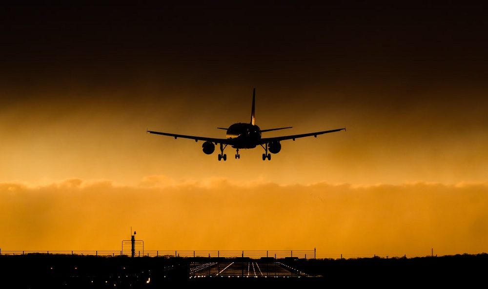 ਆਕਾਸ਼ ’ਚ ਉਡਾਣ ਭਰਨਾ ਜੋਖਮ ਭਰਿਆ