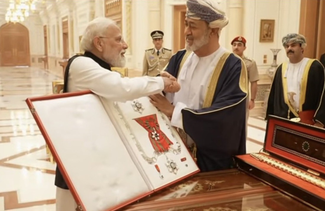 PM ਮੋਦੀ ਨੂੰ ਮਿਲਿਆ ਓਮਾਨ ਦਾ ਸਰਵਉੱਚ ਨਾਗਰਿਕ ਸਨਮਾਨ, ''ਆਰਡਰ ਆਫ਼ ਓਮਾਨ'' ਨਾਲ ਸਨਮਾਨਿਤ