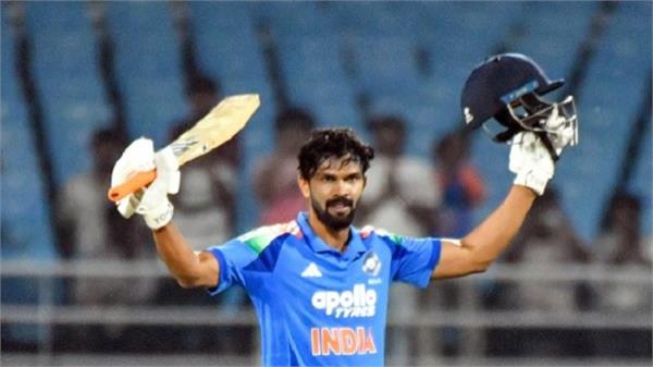 ruturaj gaikwad century in raipur odi