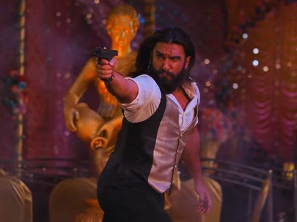 ranveer singh  s song  easy easy  from dhurandhar released