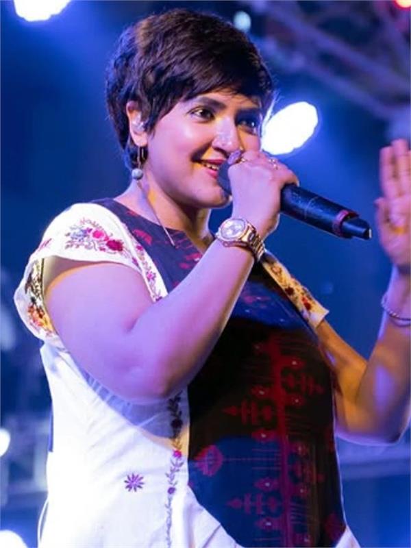 singer lagnajita chakraborty alleges harassment at event  organiser held