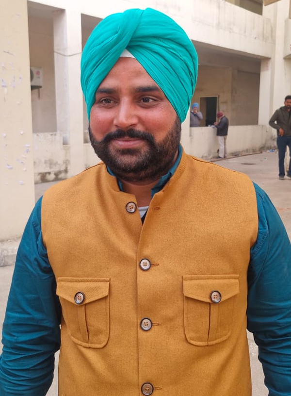 ਭਿਟੇਵੱਡ ''ਚ ਅਕਾਲੀ ਦਲ ਨੇ ਮਾਰੀ ਬਾਜ਼ੀ, ''ਆਪ'' ਉਮੀਦਵਾਰ ਨੂੰ ਹਰਾਇਆ
