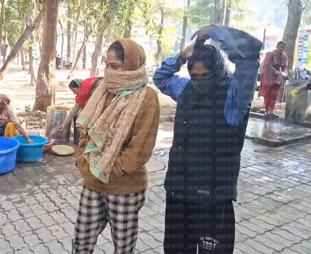 ਪੰਜਾਬ ਦੇ ਨੈਸ਼ਨਲ ਹਾਈਵੇ ''ਤੇ ਅੱਧੀ ਰਾਤ ਨੂੰ ਰੋਕਦੀਆਂ ਇਹ ਦੋ ਕੁੜੀਆਂ, ਤੇ ਫਿਰ...