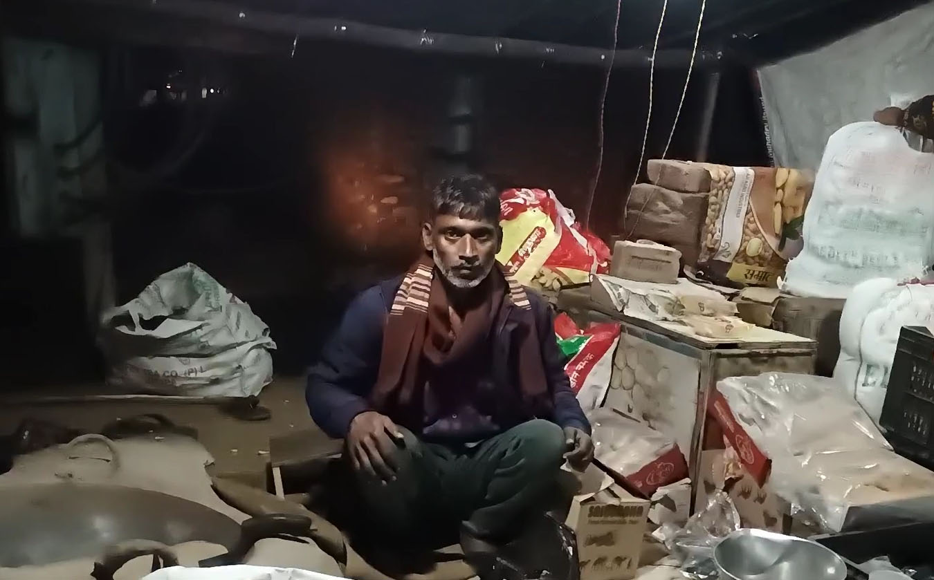 ਲੁਟੇਰਿਆਂ ਨੂੰ ਜ਼ਰਾ ਵੀ ਨਹੀਂ ਆਇਆ ਤਰਸ, ਮੂੰਗਫਲੀ ਦੀ ਫੜੀ ਲਗਾਉਣ ਵਾਲੇ ਨਾਲ ਮਿੰਟਾਂ ''ਚ...