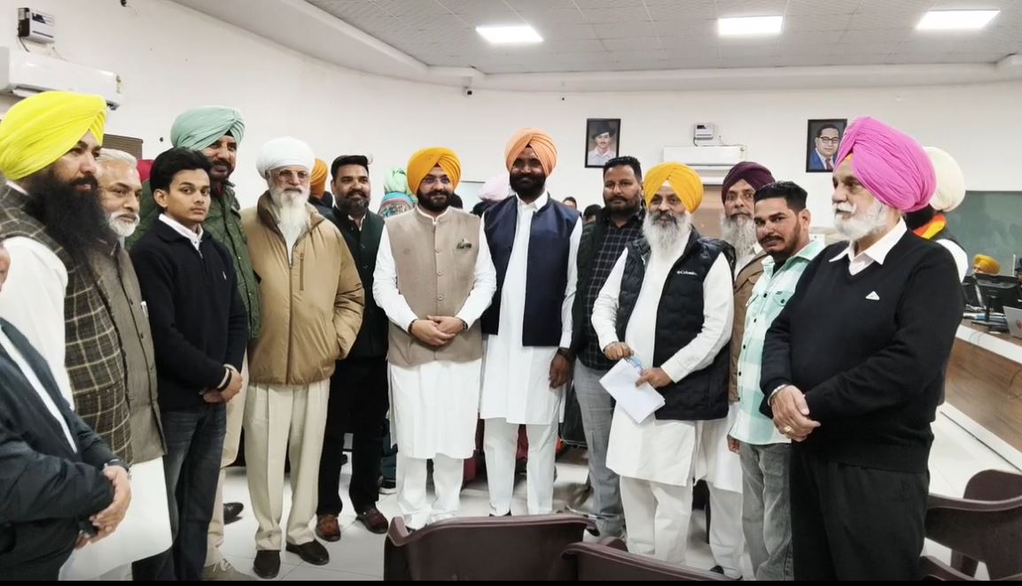 ਤਰੁਣਪ੍ਰੀਤ ਸੌਂਦ ਨੇ ਦਾਖ਼ਲ ਕਰਵਾਏ ''ਆਪ'' ਉਮੀਦਵਾਰਾਂ ਦੇ ਕਾਗਜ਼