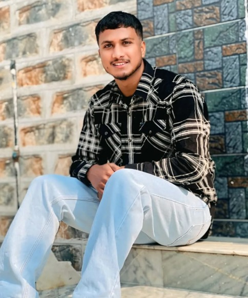 ਜ਼ਮੀਨ ''ਤੇ ਡਿੱਗੇ ਮੁੰਡੇ ਨੂੰ ਮਾਰੀਆਂ ਅਣਗਿਣਤ ਗੋਲ਼ੀਆਂ, ਫੇਰ ਮਾਰੇ ਲਲਕਾਰੇ ''ਲੈ ਲਿਆ ਬਦਲਾ''