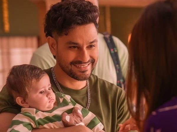 title track of kunal khemu  s web series single papa released