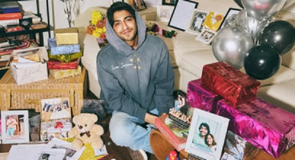 ਬਾਲੀਵੁੱਡ ਦੇ ਉਭਰਦੇ ਸਿਤਾਰੇ ਅਹਾਨ ਪਾਂਡੇ ਨੇ ਮਨਾਇਆ 28ਵਾਂ ਜਨਮਦਿਨ; ਤੋਹਫ਼ਿਆਂ ਨਾਲ ਘਿਰੇ ਅਦਾਕਾਰ ਨੇ ਪ੍ਰਸ਼ੰਸਕਾਂ ਦਾ ਕੀਤਾ ਸ਼ੁਕਰੀਆ