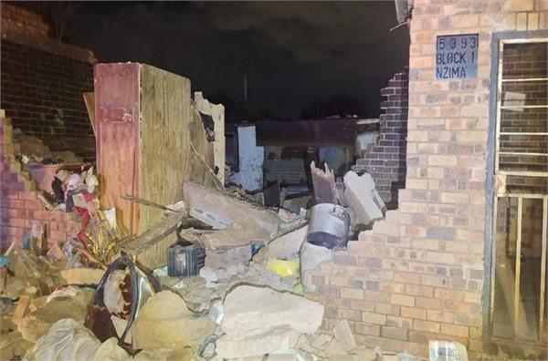 three die after double storey building collapse in doornkop  soweto