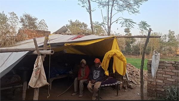 people in villages across the ravi river