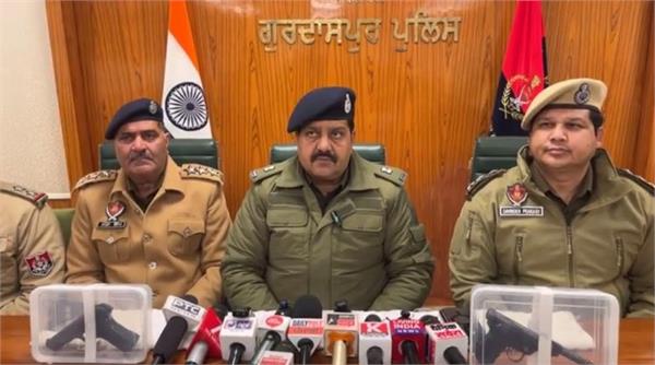 2 youths arrested for firing at immigration office  weapons recovered