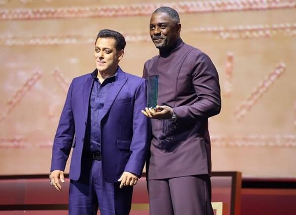 salman khan gave the   red sea honor award  