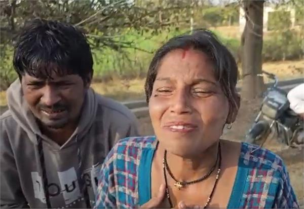 husband pushes his wife  s two children into canal