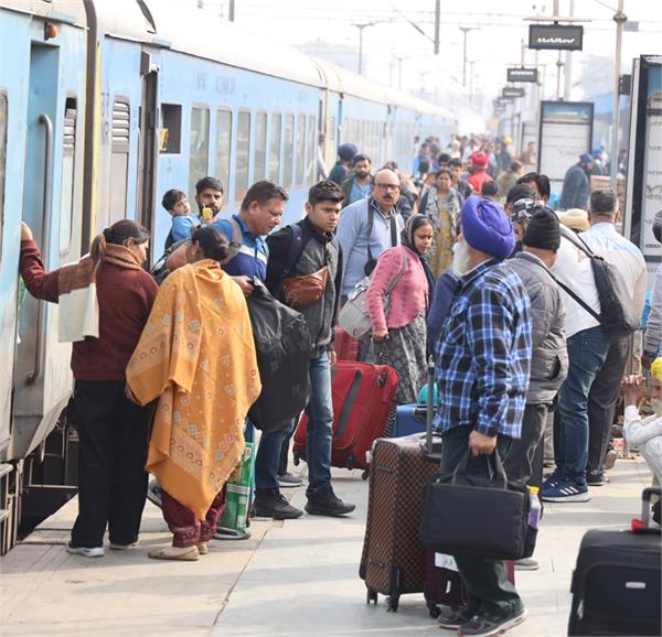 train delays continue in punjab