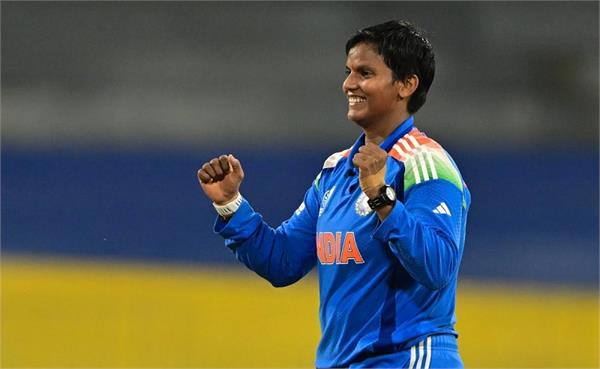 deepti sharma becomes top ranked t20 bowler in icc rankings
