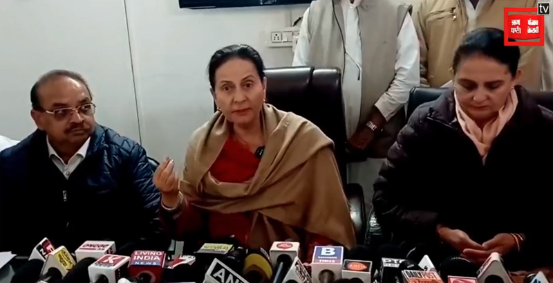 ਕੈਪਟਨ ਦੇ ਕਾਂਗਰਸ ''ਚ ਵਾਪਸੀ ਦੀ ਚਰਚਾ ਦਰਮਿਆਨ ਪ੍ਰਨੀਤ ਕੌਰ ਦਾ ਵੱਡਾ ਬਿਆਨ