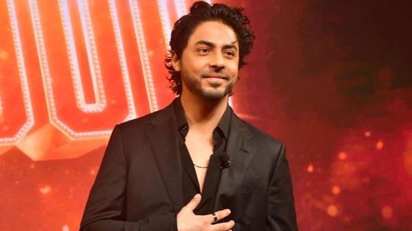 aryan khan wins best debut director award for   the baddest of bollywood  