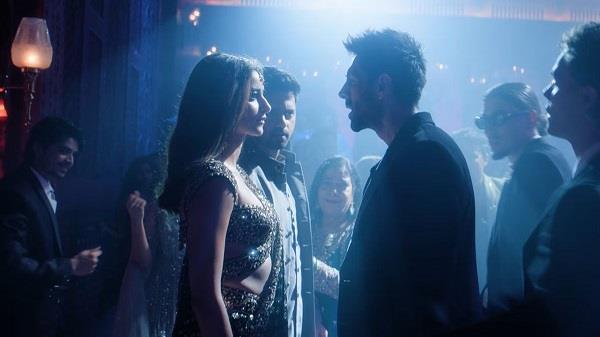 kartik ananya  s film song  saat samudra paar 2 0  is being criticized