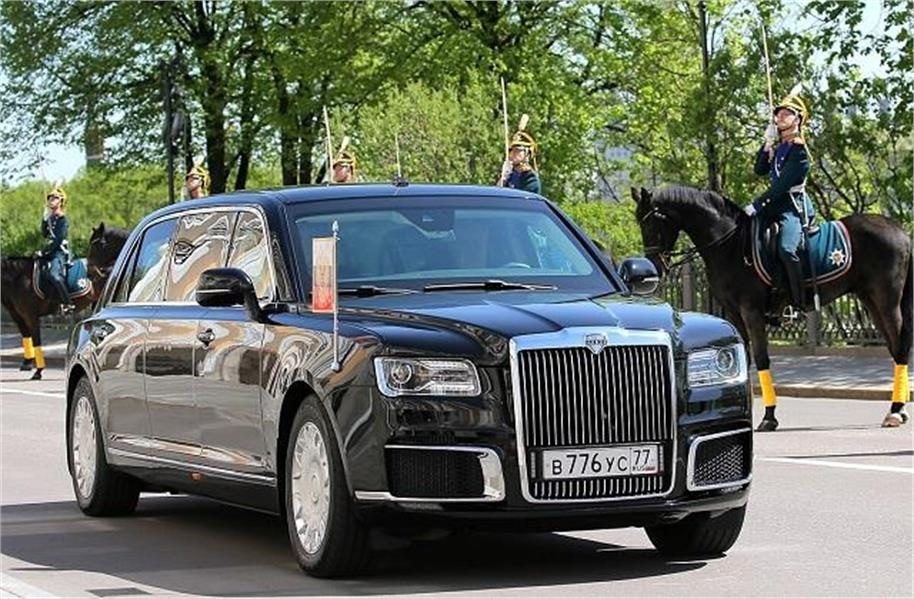 ''ਤੁਰਦਾ-ਫਿਰਦਾ ਕਿਲ੍ਹਾ'' ਹੈ ਪੁਤਿਨ ਦੀ ਸਵਾਰੀ! ਦੁਨੀਆ ਦੀ ਸਭ ਤੋਂ ਸੁਰੱਖਿਅਤ ਗੱਡੀ Aurus Senat ਲਿਮੋਜ਼ੀਨ