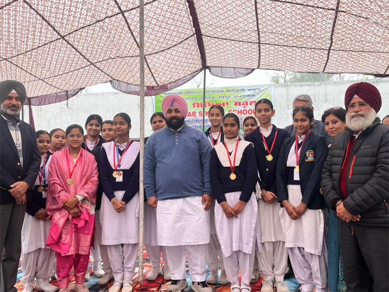 ਪੰਜਾਬ ਦੇ ਸਰਕਾਰੀ ਸਕੂਲਾਂ 'ਚ ਹੋਈ ਮੈਗਾ PTM! ਵਿਦਿਆਰਥੀਆਂ ਨੂੰ ਲੈ ਕੇ ਮੰਤਰੀ ਹਰਜੋਤ ਬੈਂਸ ਨੇ ਦਿੱਤਾ ਵੱਡਾ ਬਿਆਨ