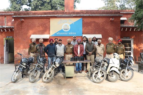 jalandhar police arrest three snatchers