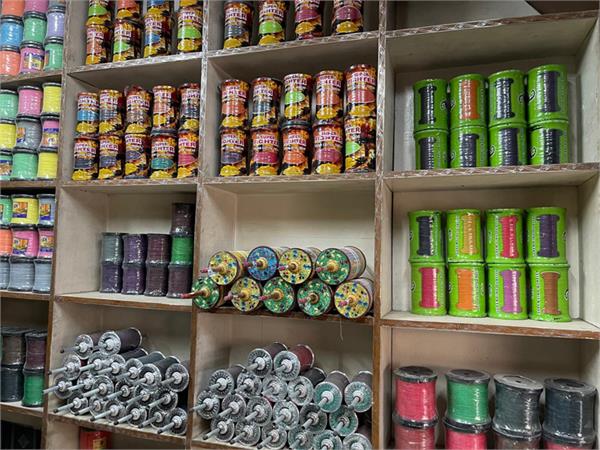 man caught in china manjha