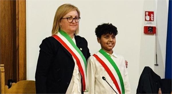 italy  ranbir singh becomes the   sindaco   of the school