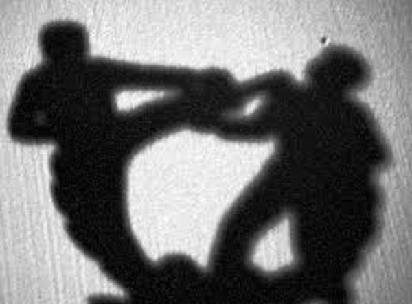 jalandhar  a fight broke out over liquor smuggling in the basti area 