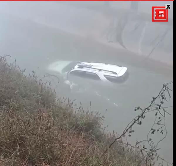 fortuner vehicle with husband and wife in it fell into bist doab canal