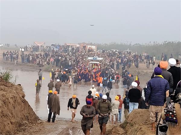 safar e shahadat nagar kirtan begins from gurdwara parivar vichhoda sahib