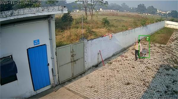 two consecutive days of thefts in dav college  thief arrested