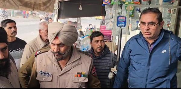 thieves attack goldsmith  s shop  watchman tied up and thrown into gutter