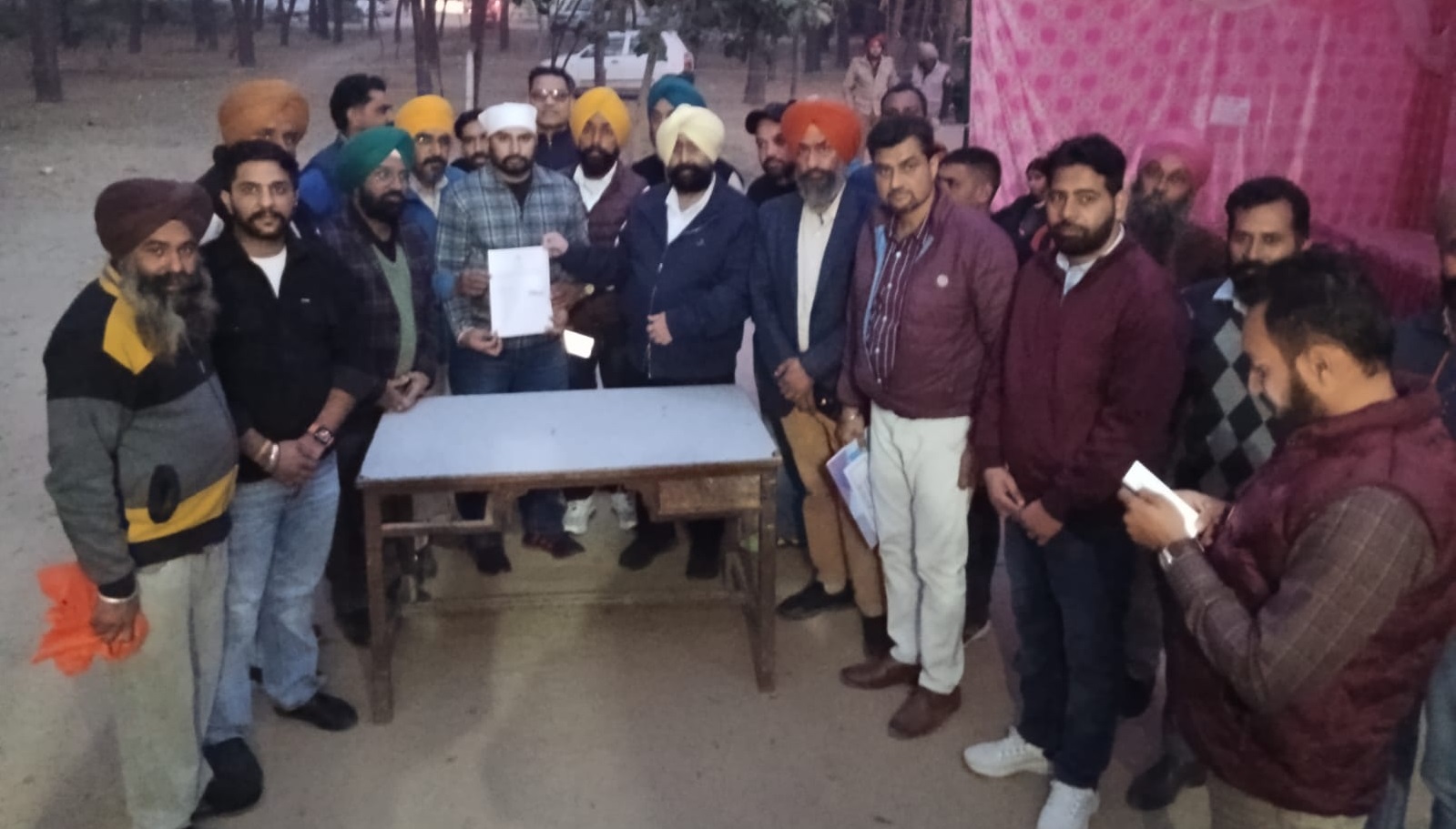 ਮਹਿਲ ਕਲਾਂ ਬਲਾਕ ਵਿਚ 23 ਜ਼ੋਨਾਂ ’ਚ ਮੁਕਾਬਲਾ ਪੱਕਾ, ਦੋ ਜ਼ੋਨਾਂ ਤੋਂ ਉਮੀਦਵਾਰ ਬਿਨਾਂ ਮੁਕਾਬਲੇ ਜੇਤੂ