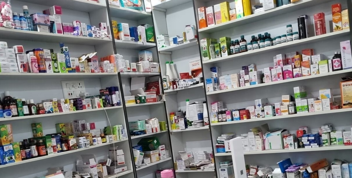 ਗੁਰਦਾਸਪੁਰ ਦੇ ਮੈਡੀਕਲ ਸਟੋਰ ਵਿੱਚ ਮੁੜ ਹੋਈ ਲੁੱਟ, ਕੀਮਤੀ ਦਵਾਈਆਂ ਲੈ ਕੇ ਰਫੂ ਚੱਕਰ ਹੋਏ ਲੁਟੇਰੇ