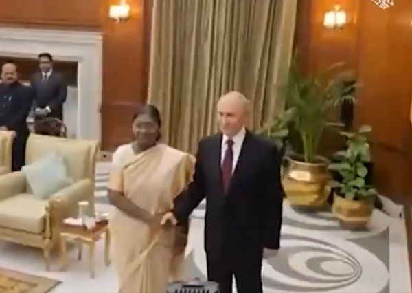 ਰਾਤ ਦੇ ਖਾਣੇ ਲਈ ਰਾਸ਼ਟਰਪਤੀ ਭਵਨ ਪਹੁੰਚੇ ਪੁਤਿਨ, ਦ੍ਰੋਪਦੀ ਮੁਰਮੂ ਨਾਲ ਕੀਤੀ ਮੁਲਾਕਾਤ